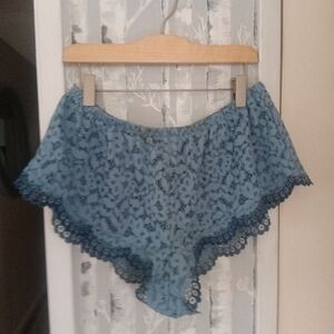 Victoria's Secret Women's Intimate Blue Flutter Lace Shorts Size S
